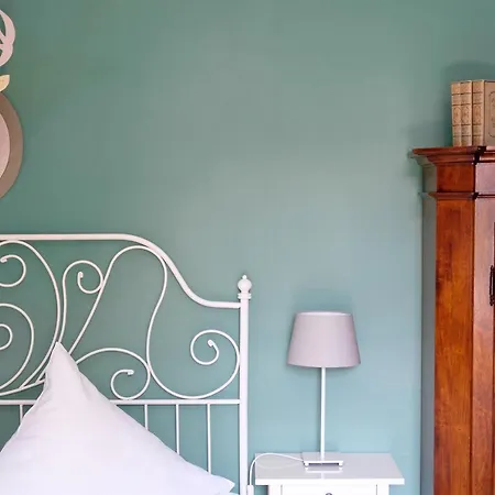 Das Mietwerk - Bed & Breakfast 2*